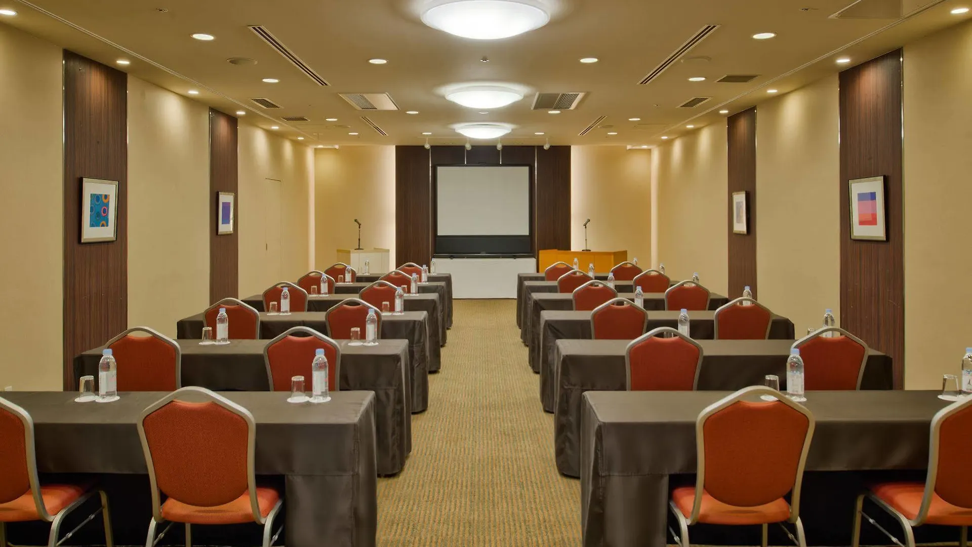 Kobe Sannomiya Tokyu Rei Hotel