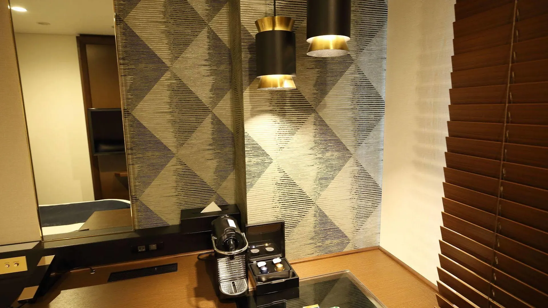 Kobe Sannomiya Tokyu Rei Hotel