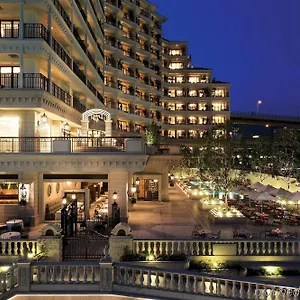La Harborland Hotel